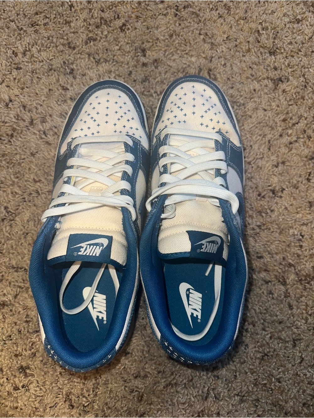 Nike White and Blue Low-Top Sneakers